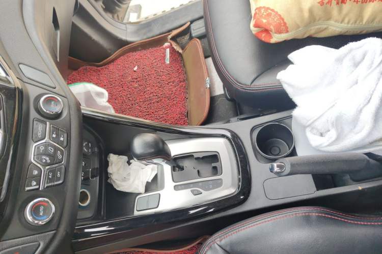 Used Chery Tiggo 5 2015 2.0L CVT Family Deluxe Edition Gear Lever