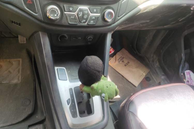 Used Chery Tiggo 5 2015 2.0L CVT Jiayue Edition Gear Lever