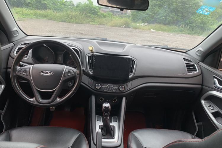 Used Chery Tiggo 5 2015 2.0L Manual Jia Yue Edition Interior 3