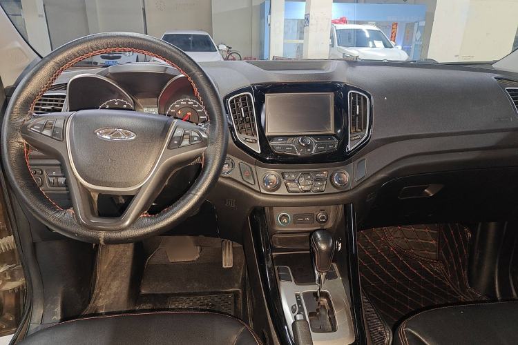 Used Chery Tiggo 5 2015 2.0L CVT Family Deluxe Edition Interior 3