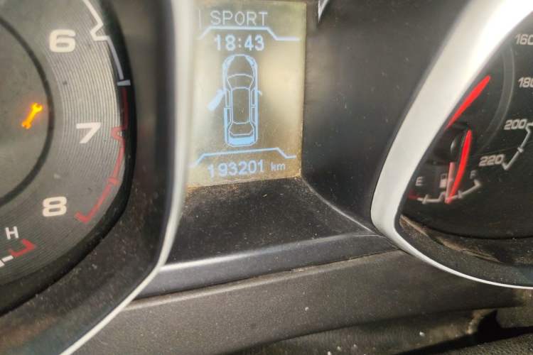 Used Chery Tiggo 5 2015 2.0L CVT Jiayue Edition Odometer Close Up
