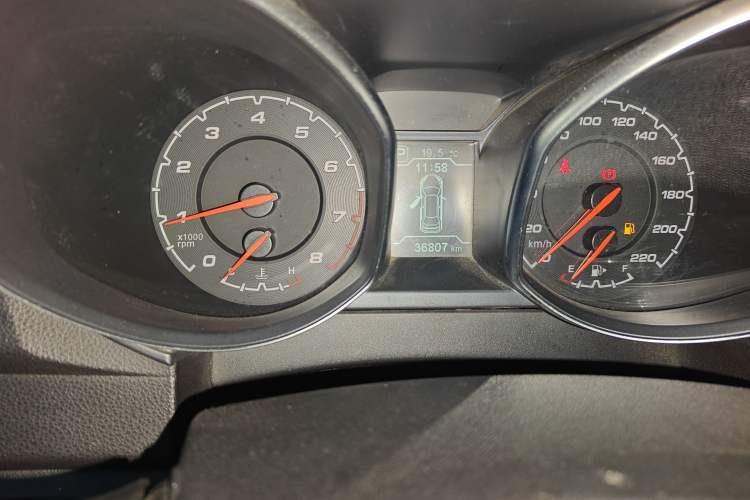 Used Chery Tiggo 5 2015 2.0L CVT Family Deluxe Edition Odometer Close Up