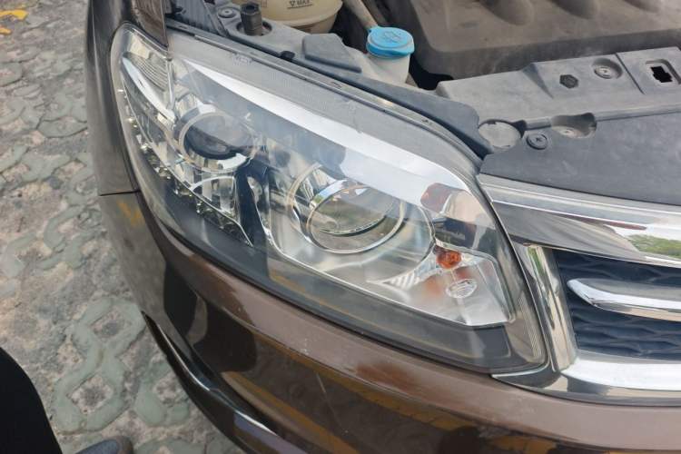 Used Chery Tiggo 5 2015 2.0L CVT Jiayue Edition Right Front Headlight