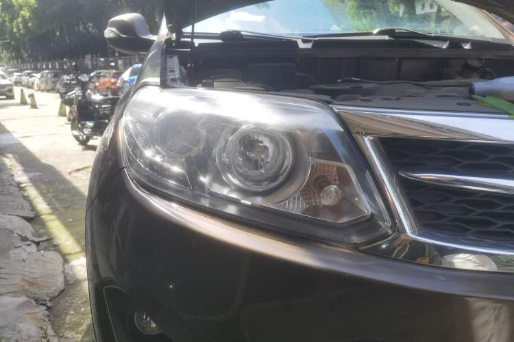 Used Chery Tiggo 5 2015 2.0L CVT Family Deluxe Edition Right Front Headlight