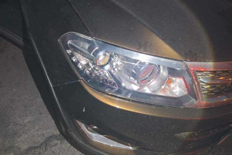 Used Chery Tiggo 5 2015 2.0L CVT Jiayue Edition Right Front Headlight
