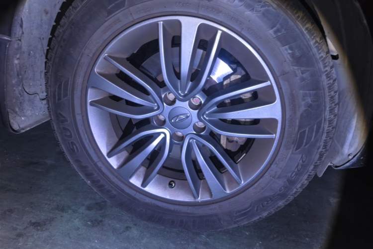 Used Chery Tiggo 5 2015 2.0L CVT Jiayue Edition Right Front Wheel Hub