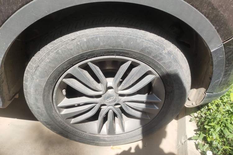 Used Chery Tiggo 5 2015 2.0L CVT Jiayue Edition Right Front Wheel Hub
