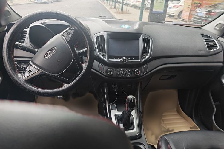 Used Chery Tiggo 5 2015 2.0L Manual Jia Yue Edition Interior 2