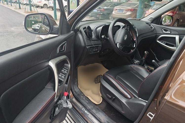 Used Chery Tiggo 5 2015 2.0L Manual Jia Yue Edition Interior 3