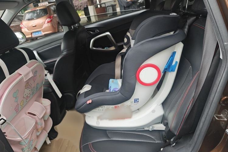 Used Chery Tiggo 5 2015 2.0L Manual Jia Yue Edition Interior 4
