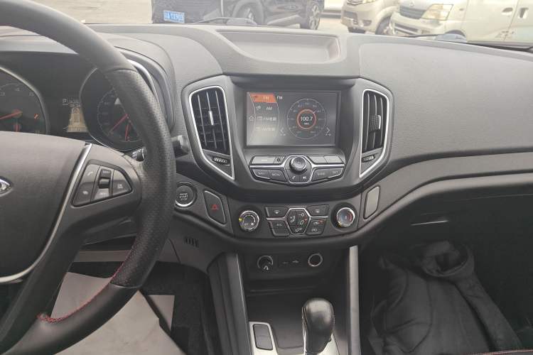 Used Chery Tiggo 5 2015 2.0L CVT Jiayue Edition Audio And AC Panel