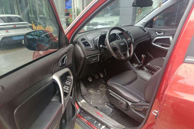 Used Chery Tiggo 5 2015 2.0L Manual Jia Yue Edition Interior 2