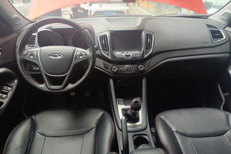 Used Chery Tiggo 5 2015 2.0L Manual Jia Yue Edition Interior 3