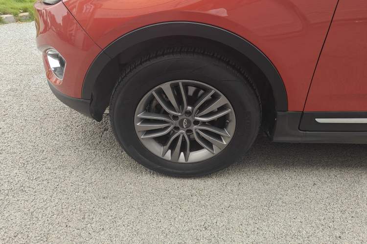 Used Chery Tiggo 5 2015 2.0L CVT Jiayue Edition Left Front Wheel Hub