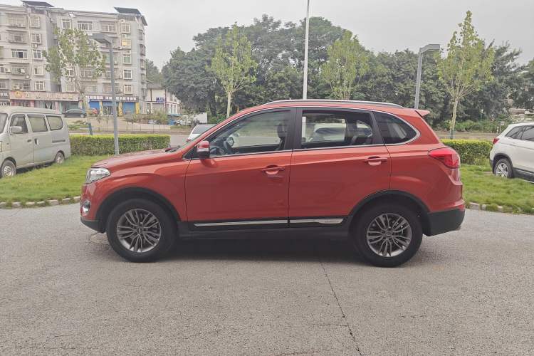 Used Chery Tiggo 5 2015 2.0L CVT Jiayue Edition Left Side