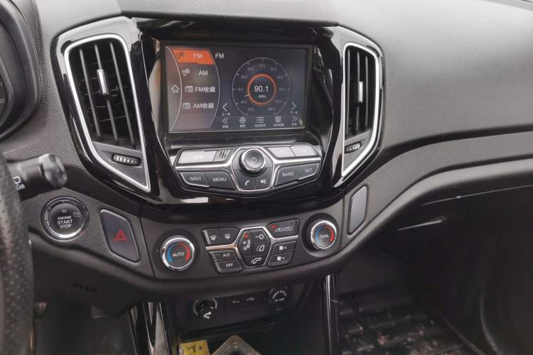 Used Chery Tiggo 5 2015 2.0L CVT Family Deluxe Edition Audio And AC Panel