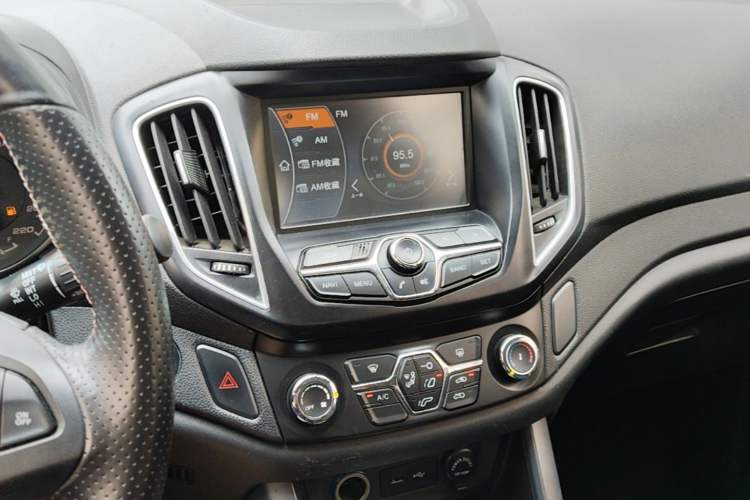 Used Chery Tiggo 5 2015 2.0L CVT Jiayue Edition Audio And AC Panel
