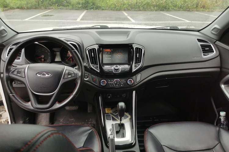 Used Chery Tiggo 5 2015 2.0L CVT Family Deluxe Edition Center Console
