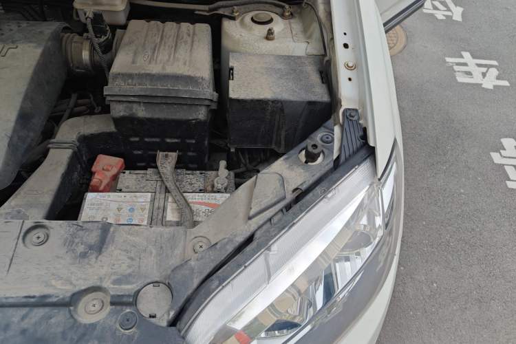 Used Chery Tiggo 5 2015 2.0L CVT Family Deluxe Edition Engine Bay Left