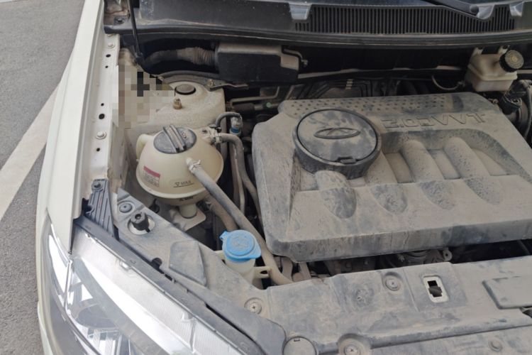 Used Chery Tiggo 5 2015 2.0L CVT Family Deluxe Edition Engine Bay Right