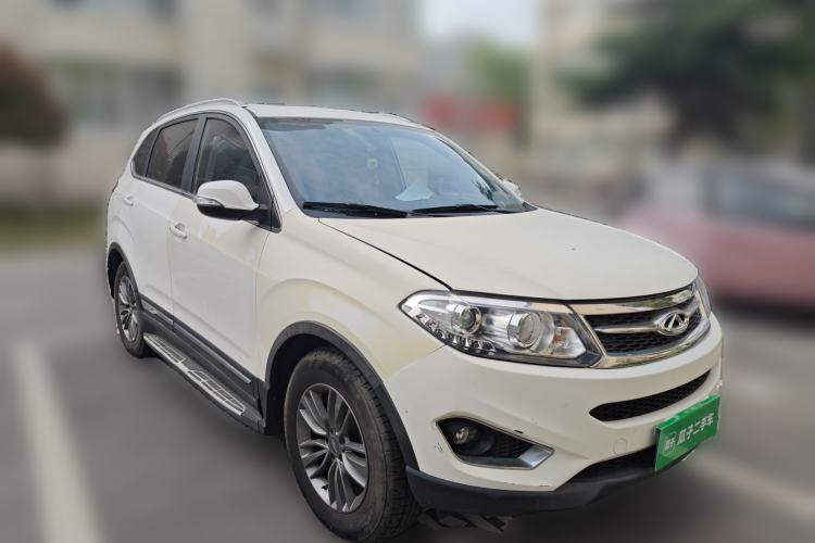 Used Chery Tiggo 5 2015 2.0L CVT Family Deluxe Edition Front Right 45 Deg