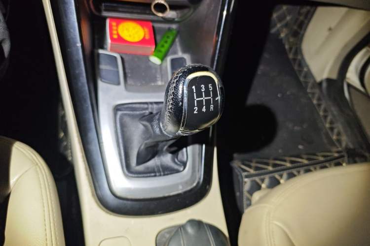 Used Chery Tiggo 5 2015 2.0L Manual Luxury Edition Gear Lever