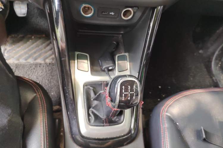Used Chery Tiggo 5 2015 2.0L Manual Luxury Edition Gear Lever