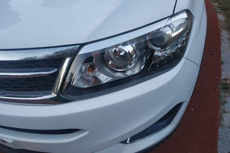 Used Chery Tiggo 5 2015 2.0L CVT Jiayue Edition Left Front Headlight