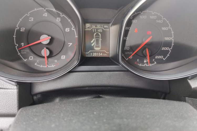 Used Chery Tiggo 5 2015 2.0L CVT Family Deluxe Edition Odometer Close Up