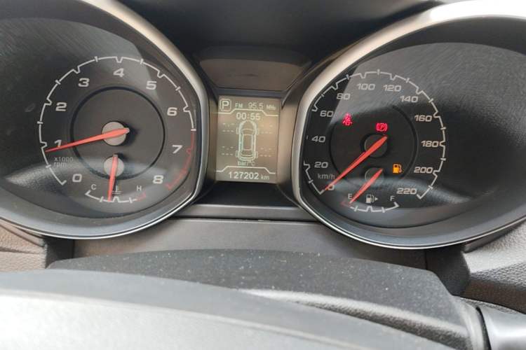 Used Chery Tiggo 5 2015 2.0L CVT Jiayue Edition Odometer Close Up