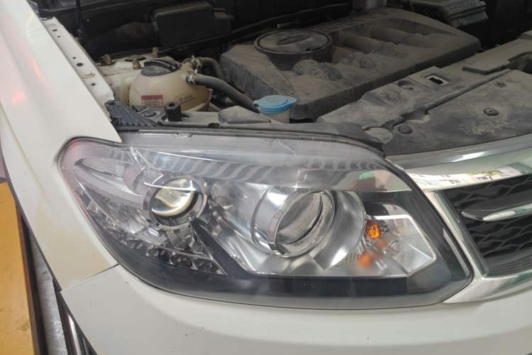 Used Chery Tiggo 5 2015 2.0L CVT Family Deluxe Edition Right Front Headlight