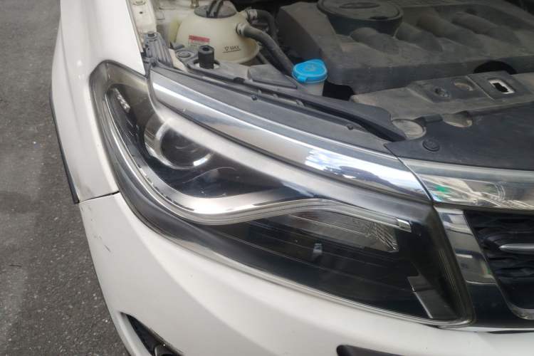 Used Chery Tiggo 5 2015 2.0L Manual Luxury Edition Right Front Headlight