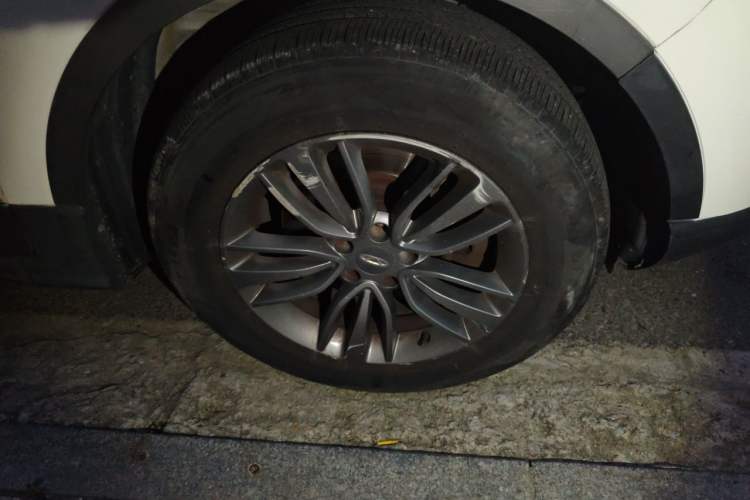 Used Chery Tiggo 5 2015 2.0L Manual Luxury Edition Right Front Wheel Hub