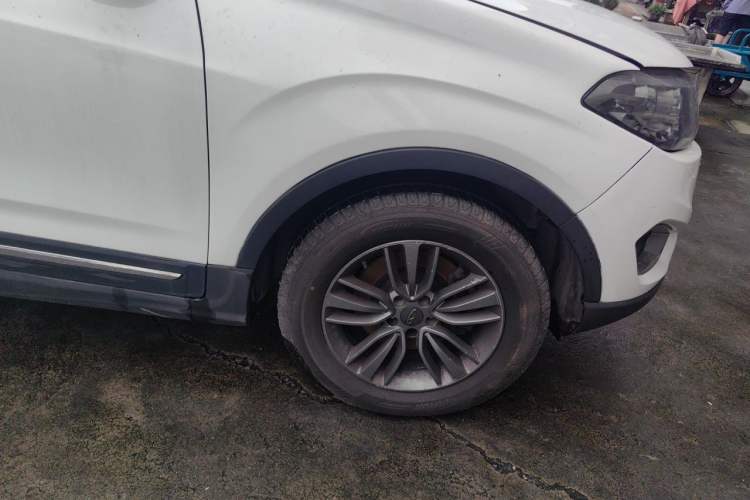 Used Chery Tiggo 5 2015 2.0L CVT Jiayue Edition Right Front Wheel Hub