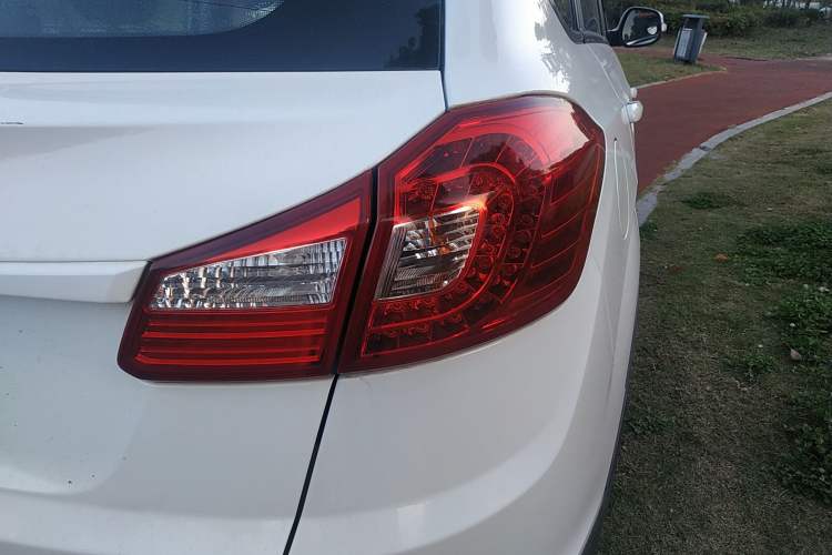 Used Chery Tiggo 5 2015 2.0L CVT Jiayue Edition Right Rear Taillight