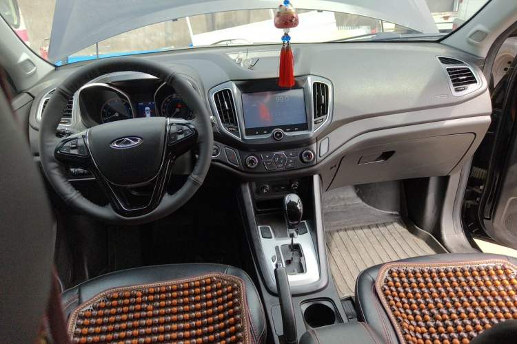 Used Chery Tiggo 5 2016 2.0L CVT Jiayue Edition Center Console