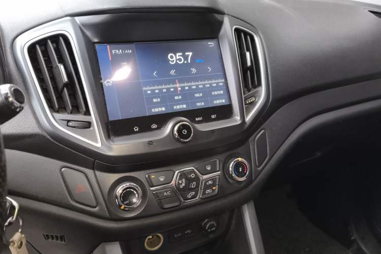 Used Chery Tiggo 5 2016 1.5T Manual Family Edition Audio And AC Panel