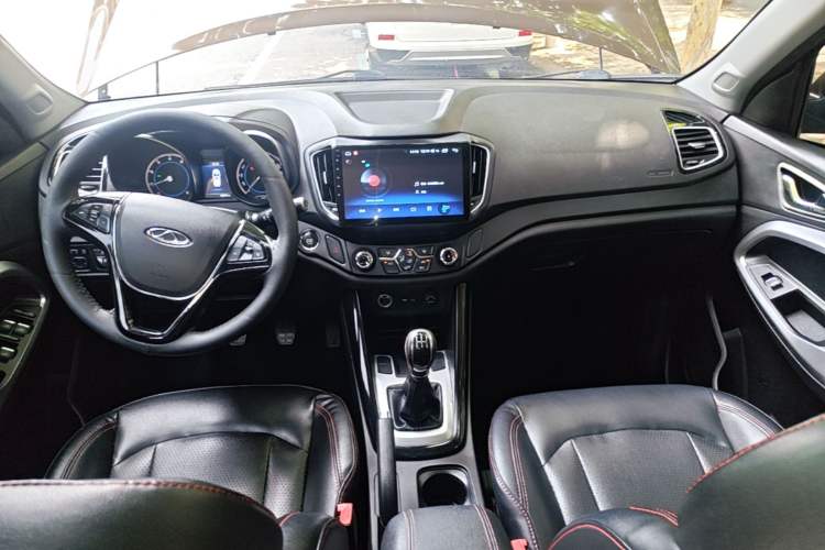 Used Chery Tiggo 5 2016 1.5T Manual Jiayue Trust Edition Center Console