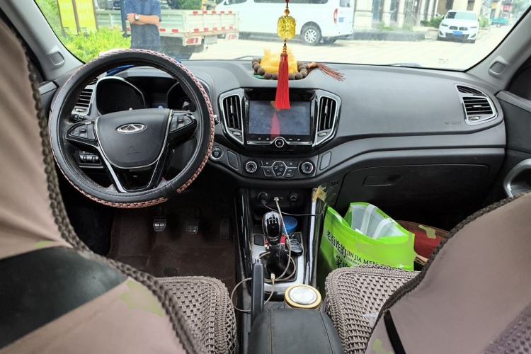 Used Chery Tiggo 5 2016 1.5T Manual Jiayue Trust Edition Center Console