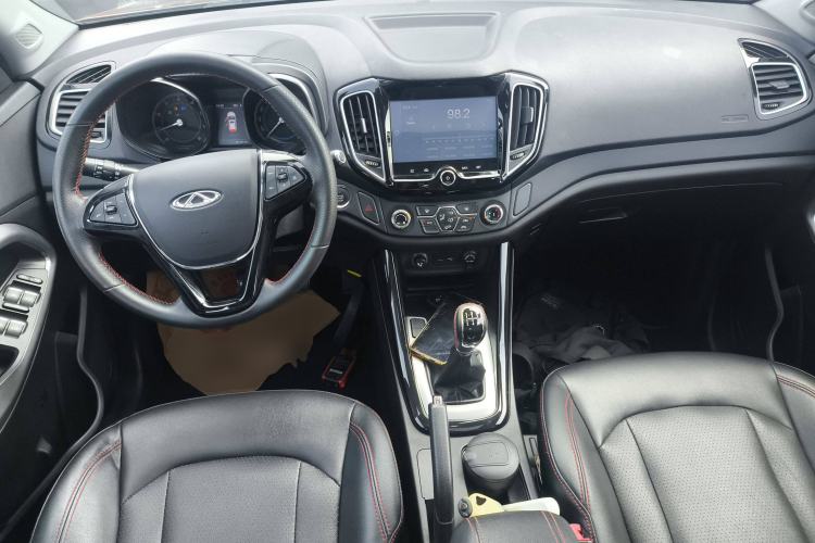 Used Chery Tiggo 5 2016 1.5T Manual Jiayue Trust Edition Center Console