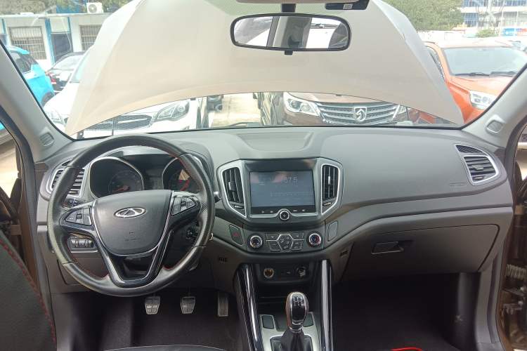 Used Chery Tiggo 5 2016 2.0L Manual Jia Yue Edition Center Console