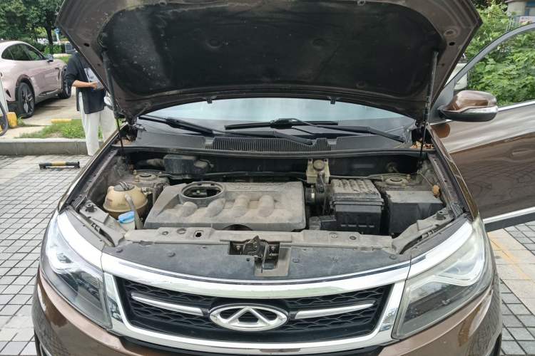 Used Chery Tiggo 5 2016 2.0L CVT Family Deluxe Edition Engine Bay