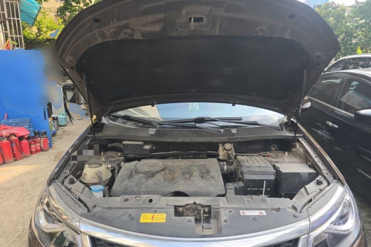 Used Chery Tiggo 5 2016 2.0L CVT Family Deluxe Edition Engine Bay