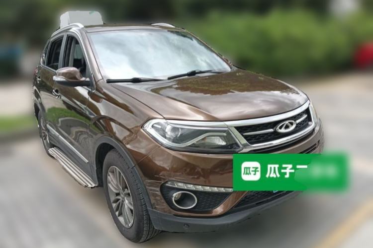 Used Chery Tiggo 5 2016 2.0L CVT Family Deluxe Edition Front Right 45 Deg