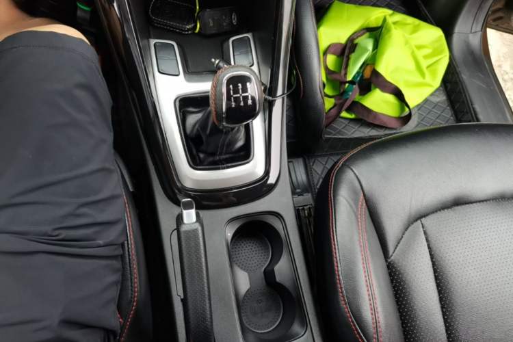 Used Chery Tiggo 5 2016 1.5T Manual Jiayue Trust Edition Gear Lever