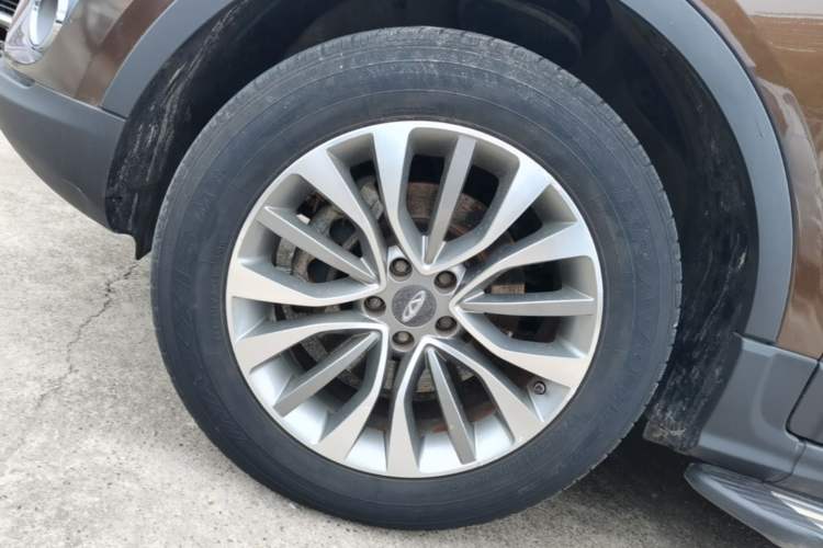 Used Chery Tiggo 5 2016 1.5T Manual Jiayue Trust Edition Left Front Wheel Hub