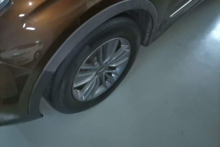 Used Chery Tiggo 5 2016 2.0L CVT Family Deluxe Edition Left Front Wheel Hub