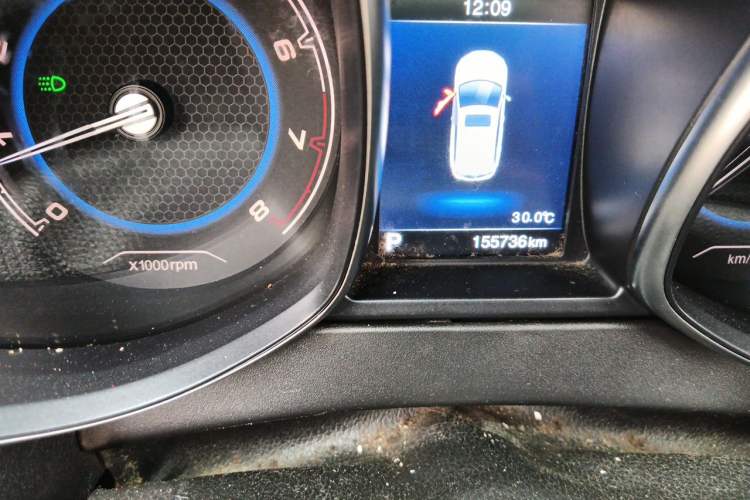 Used Chery Tiggo 5 2016 2.0L CVT Family Deluxe Edition Odometer Close Up