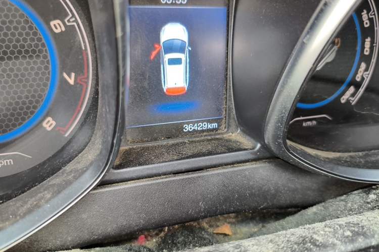 Used Chery Tiggo 5 2016 1.5T Manual Jiayue Trust Edition Odometer Close Up