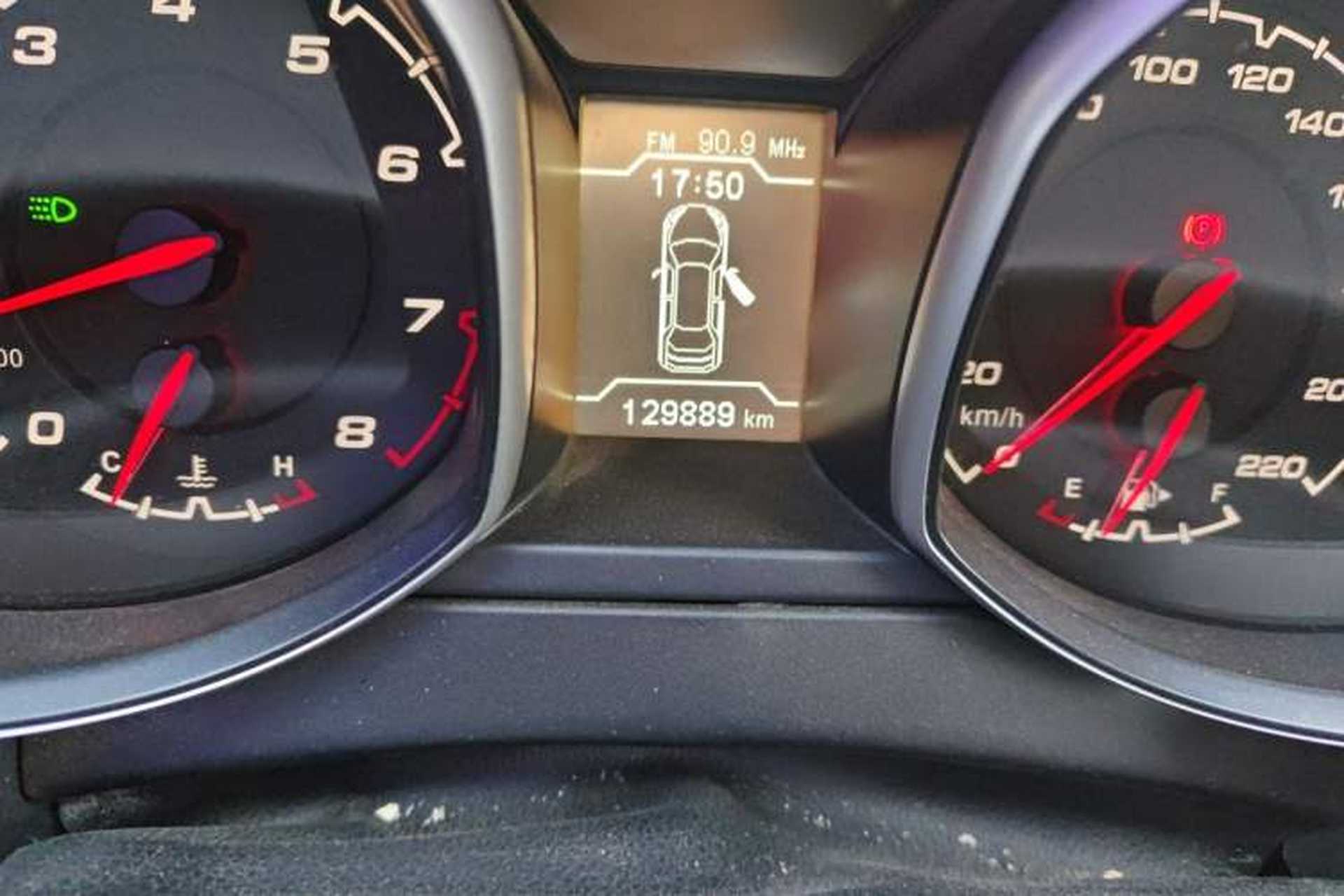 Used Chery Tiggo 5 2016 2.0L Manual Jia Yue Edition Odometer Close Up